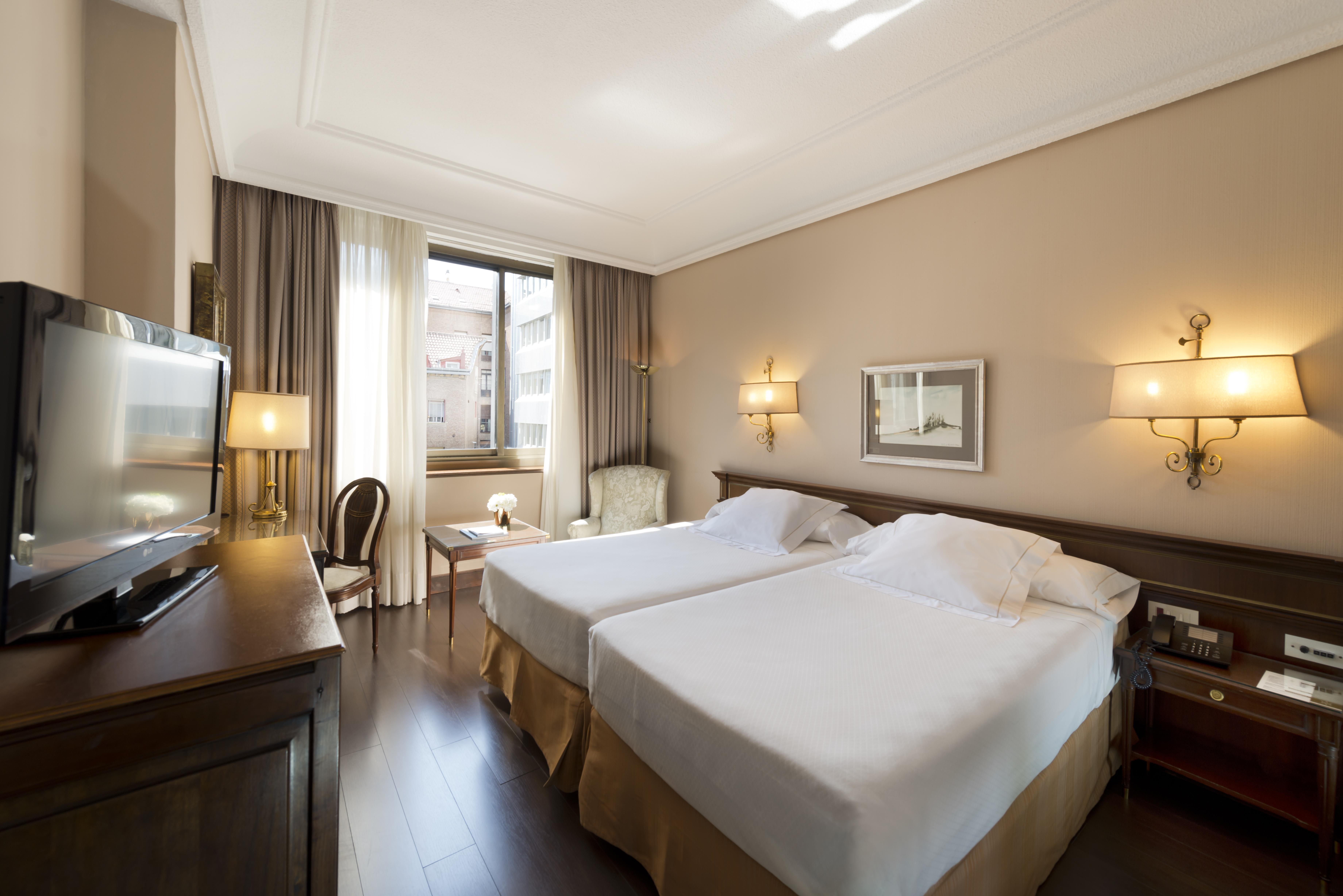 Hotel Miguel Angel Madryt Zewnętrze zdjęcie A room at Hotel Palace Madrid