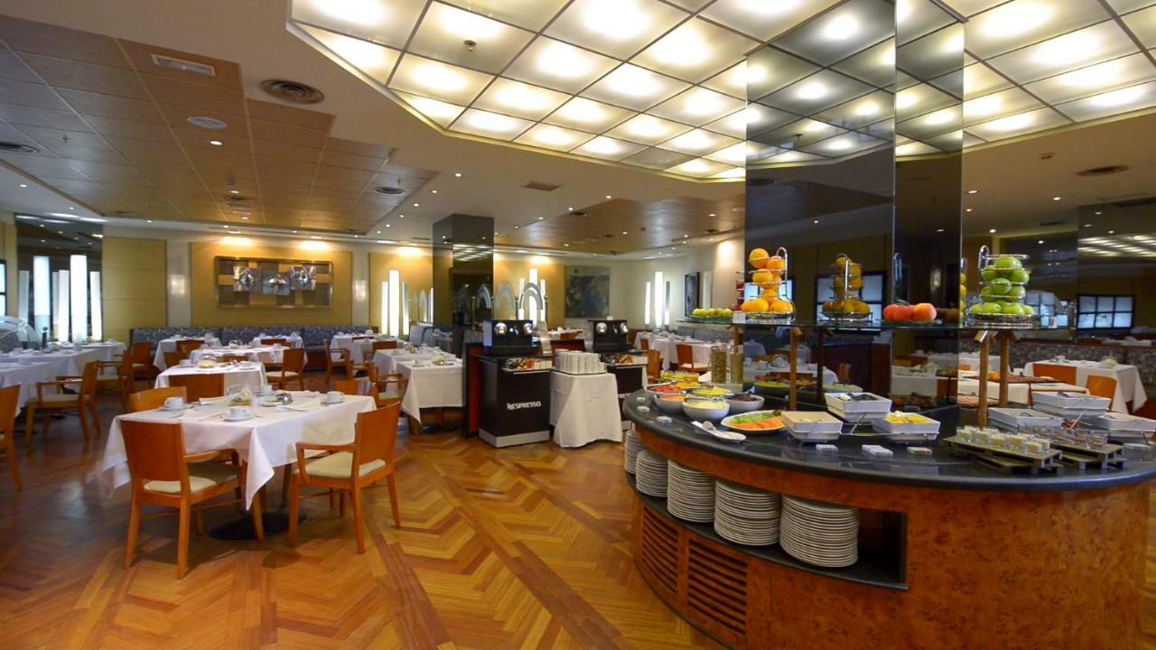 Hotel Miguel Angel Madryt Zewnętrze zdjęcie The restaurant